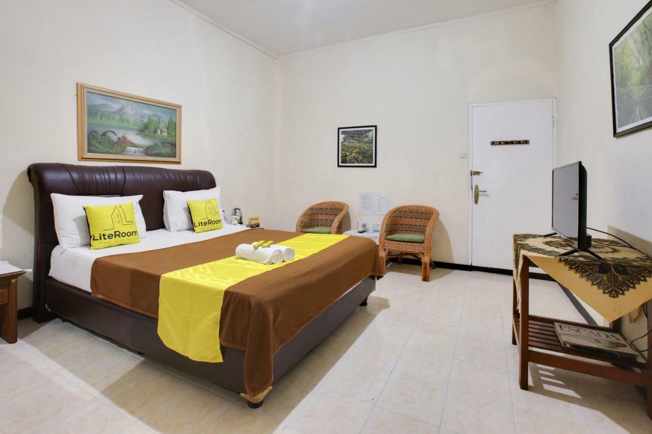 Lite Rooms Bogor Guest House מראה חיצוני תמונה