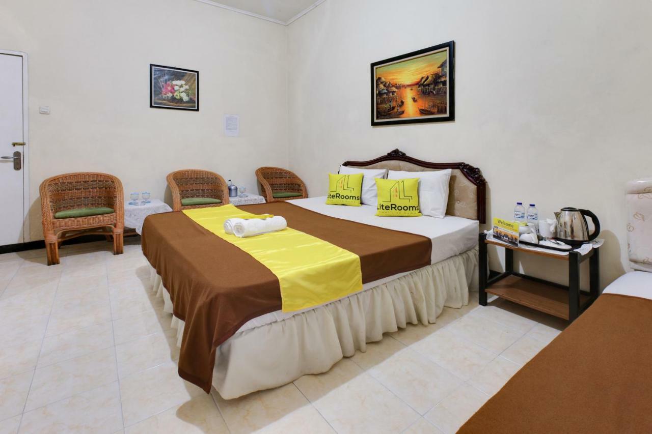 Lite Rooms Bogor Guest House מראה חיצוני תמונה