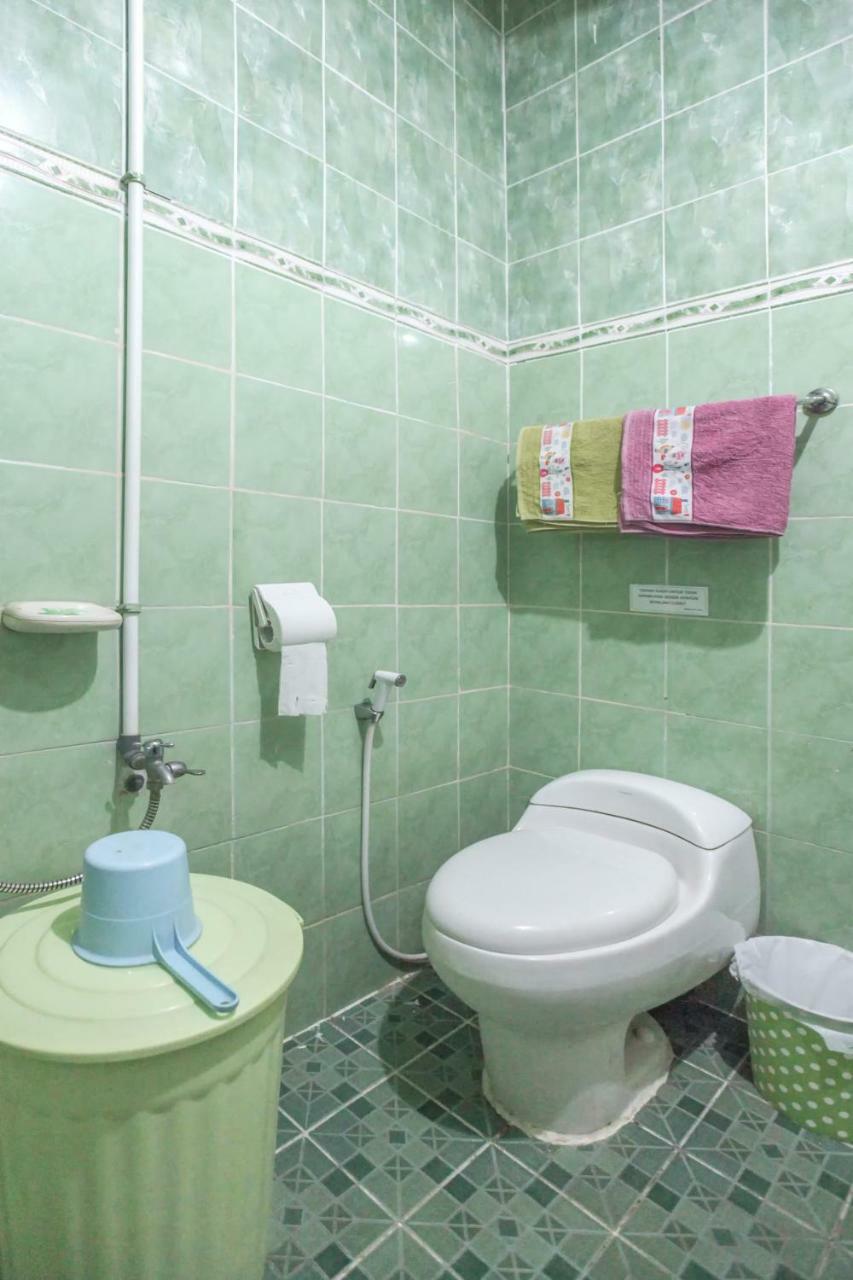 Lite Rooms Bogor Guest House מראה חיצוני תמונה