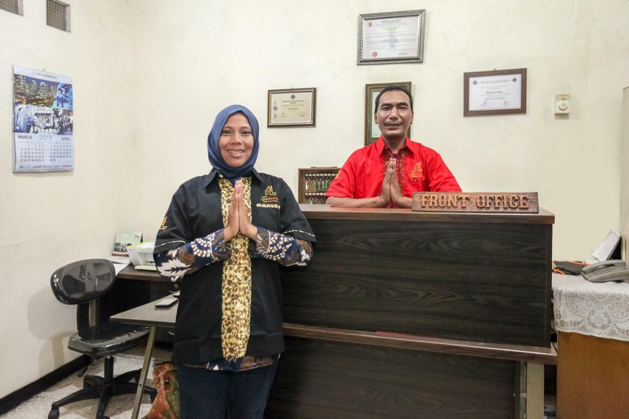 Lite Rooms Bogor Guest House מראה חיצוני תמונה
