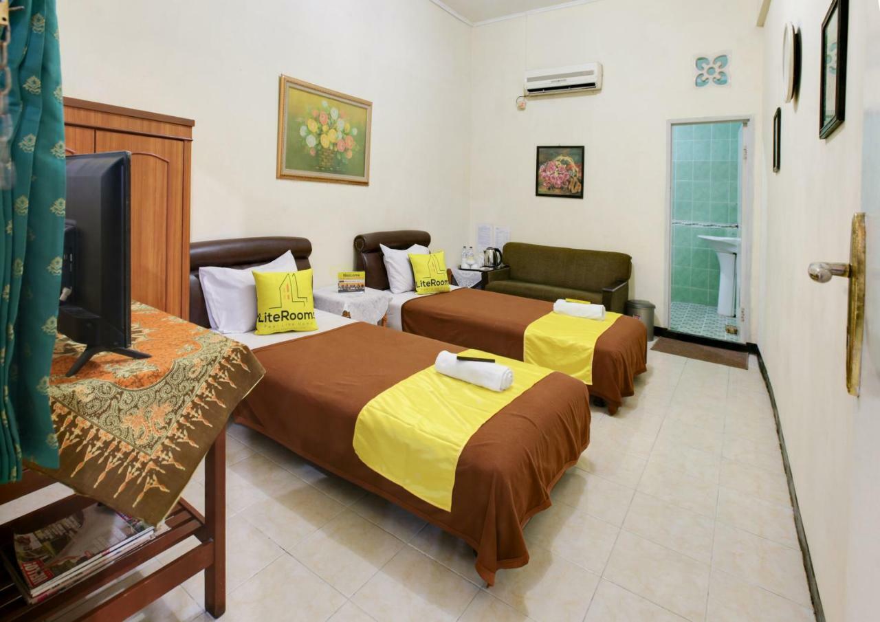 Lite Rooms Bogor Guest House מראה חיצוני תמונה