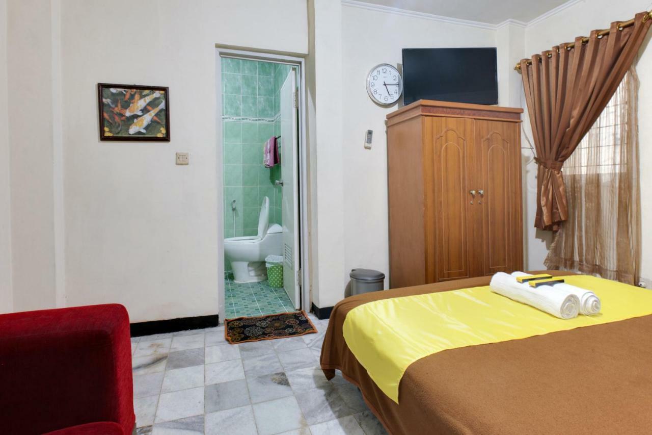 Lite Rooms Bogor Guest House מראה חיצוני תמונה