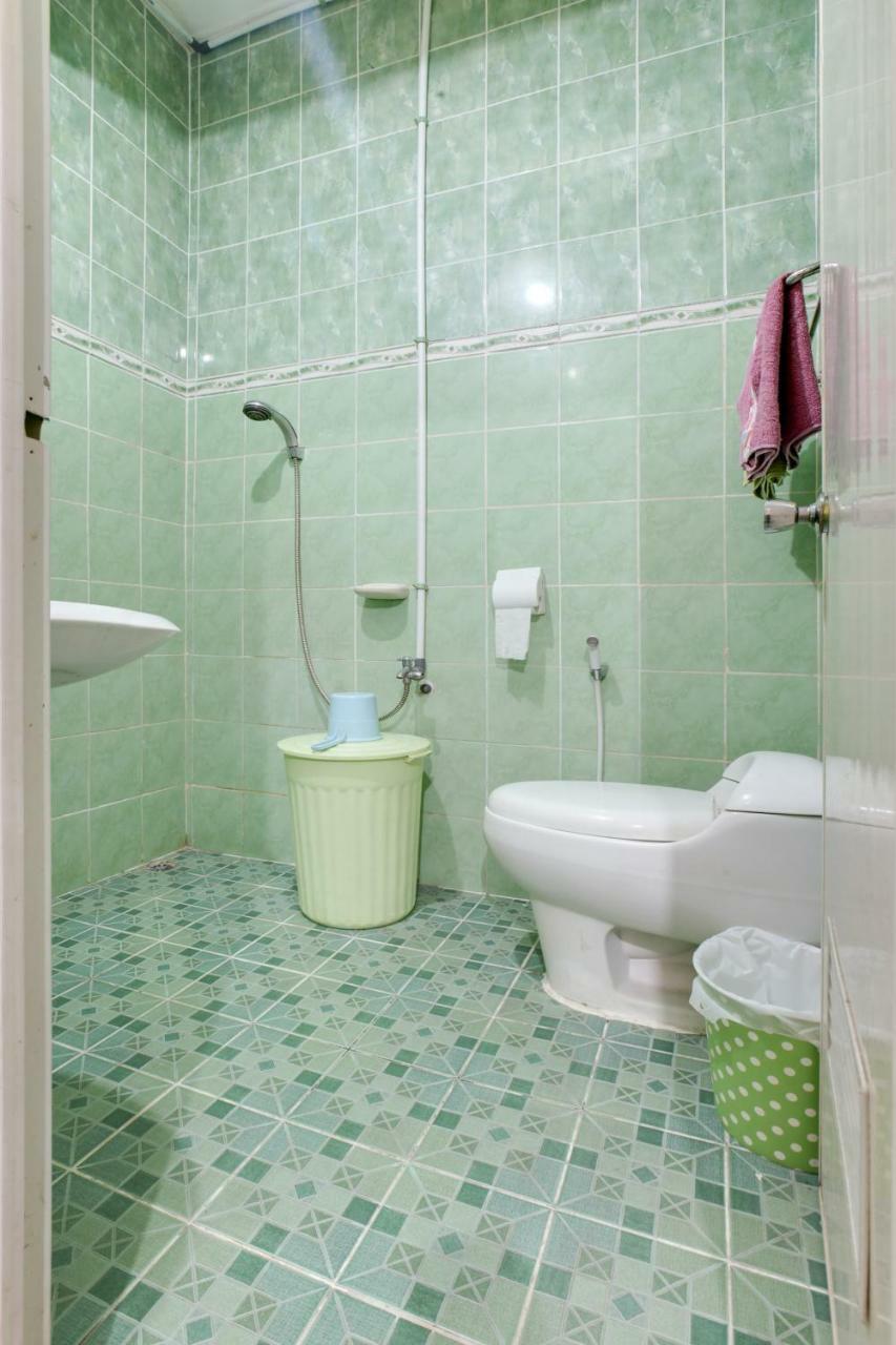 Lite Rooms Bogor Guest House מראה חיצוני תמונה